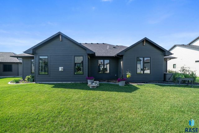 5505 E Canter Ridge Cir Circle, Sioux Falls, SD 57110