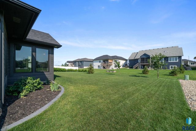 5505 E Canter Ridge Cir Circle, Sioux Falls, SD 57110