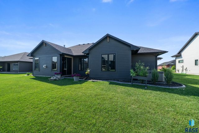 5505 E Canter Ridge Cir Circle, Sioux Falls, SD 57110