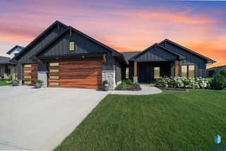 5505 E Canter Ridge Cir Circle, Sioux Falls, SD 57110