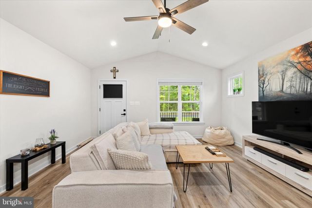 1274 HOLLY VISTA DR, Colonial Beach, VA 22443