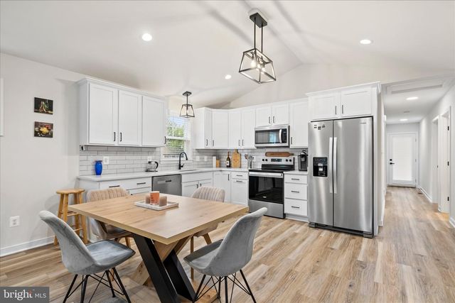 1274 HOLLY VISTA DR, Colonial Beach, VA 22443