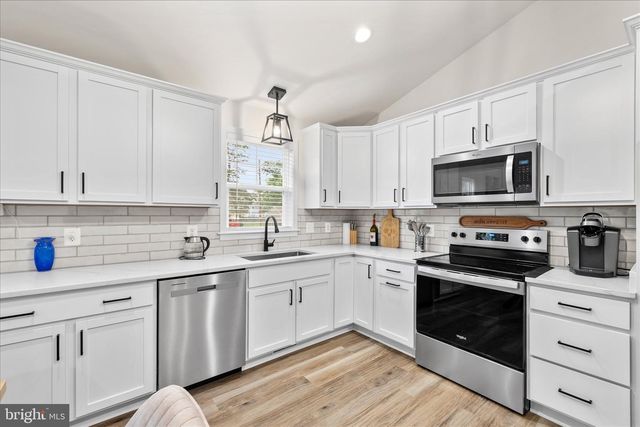 1274 HOLLY VISTA DR, Colonial Beach, VA 22443