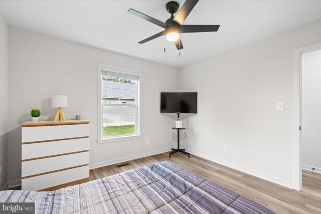 1274 HOLLY VISTA DR, Colonial Beach, VA 22443