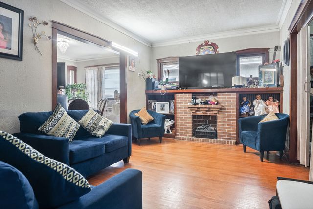1329 S 12th Avenue, Maywood, IL 60153