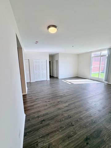 625 Deerfield Road 408, Deerfield, IL 60015