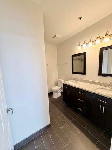 625 Deerfield Road 408, Deerfield, IL 60015