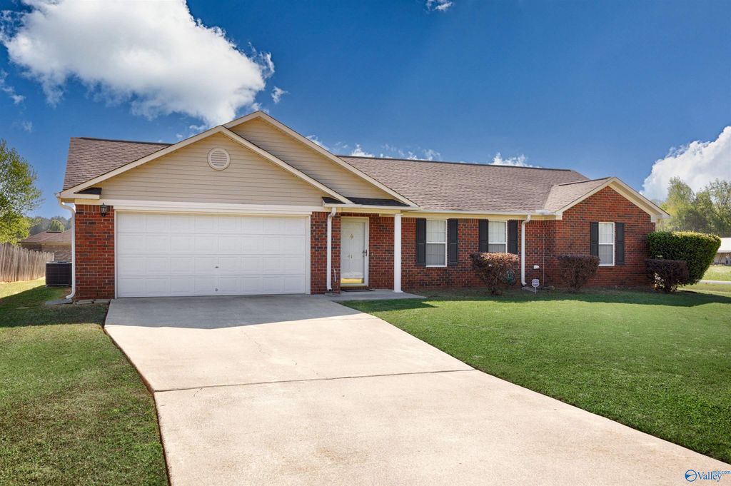 417 Shady Lane, Hazel Green, AL 35750