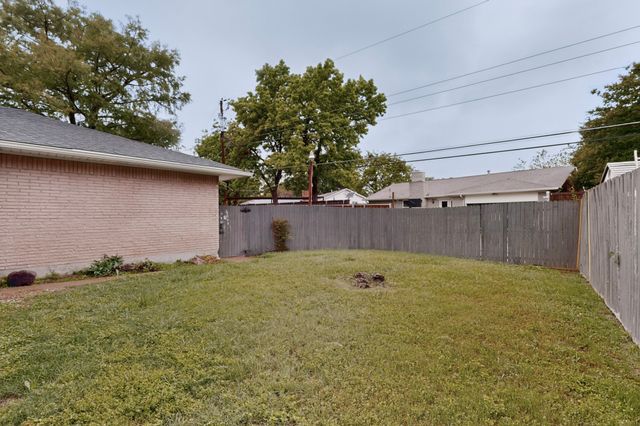 2522 Pinebluff Drive, Dallas, TX 75228