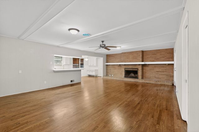 2522 Pinebluff Drive, Dallas, TX 75228