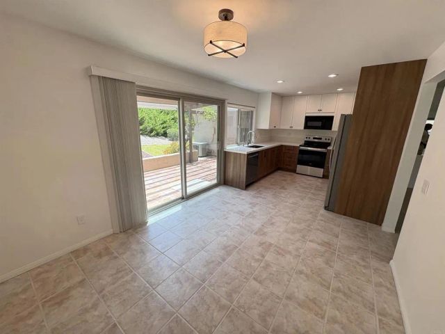 17463 Plaza Dolores, San Diego, CA 92128