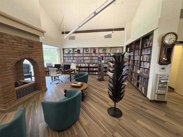 17463 Plaza Dolores, San Diego, CA 92128
