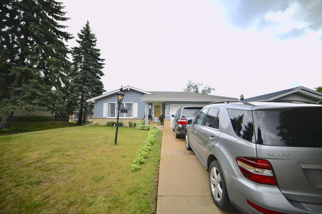 3113 W Ramsey AVENUE, Greenfield, WI 53221