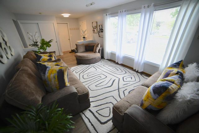 3113 W Ramsey AVENUE, Greenfield, WI 53221