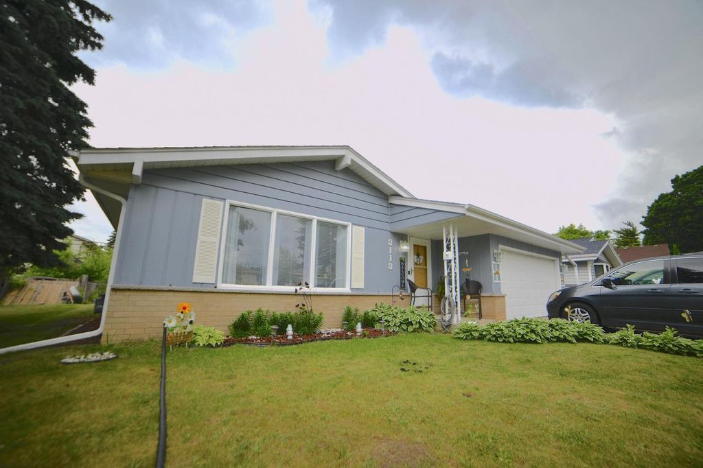3113 W Ramsey AVENUE, Greenfield, WI 53221