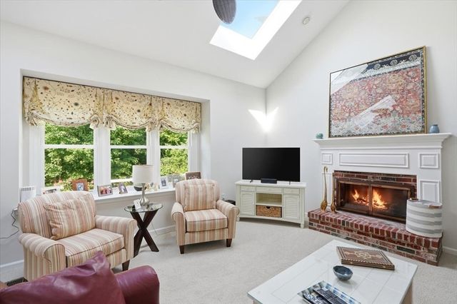 202 Rosemont Dr, North Andover, MA 01845