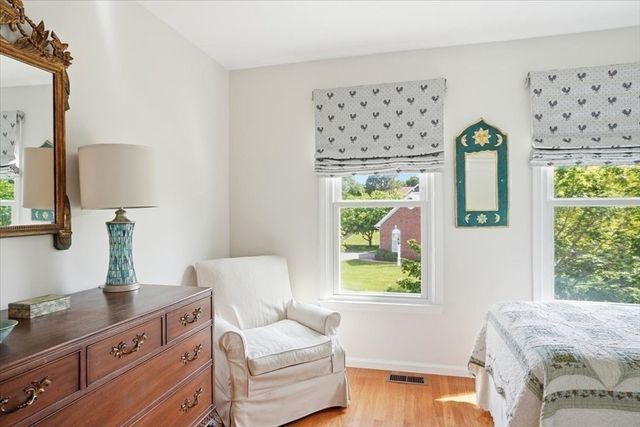 202 Rosemont Dr, North Andover, MA 01845