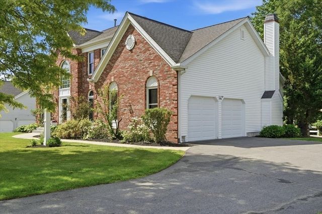 202 Rosemont Dr, North Andover, MA 01845