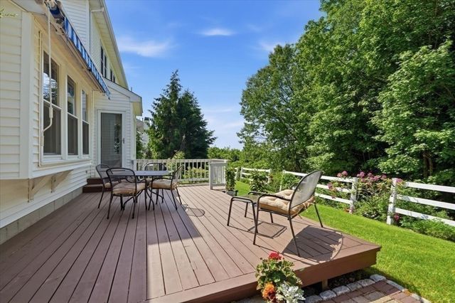 202 Rosemont Dr, North Andover, MA 01845
