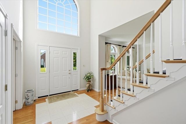 202 Rosemont Dr, North Andover, MA 01845