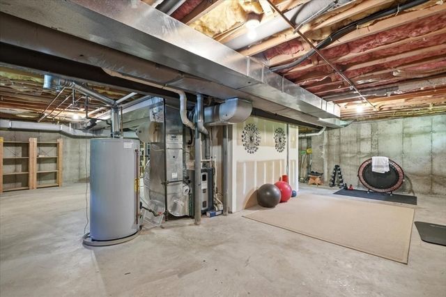202 Rosemont Dr, North Andover, MA 01845
