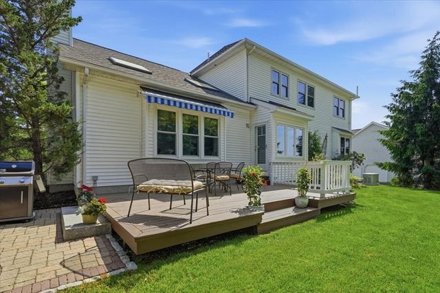 202 Rosemont Dr, North Andover, MA 01845