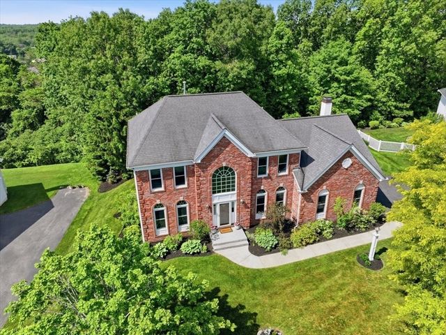 202 Rosemont Dr, North Andover, MA 01845