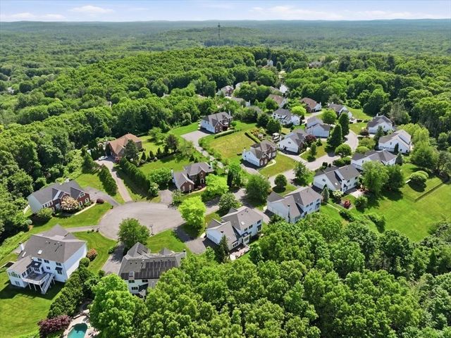 202 Rosemont Dr, North Andover, MA 01845