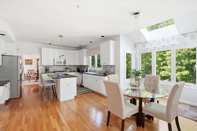 202 Rosemont Dr, North Andover, MA 01845