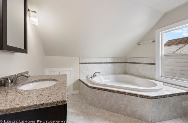 626 Manchester Avenue, Westchester, IL 60154