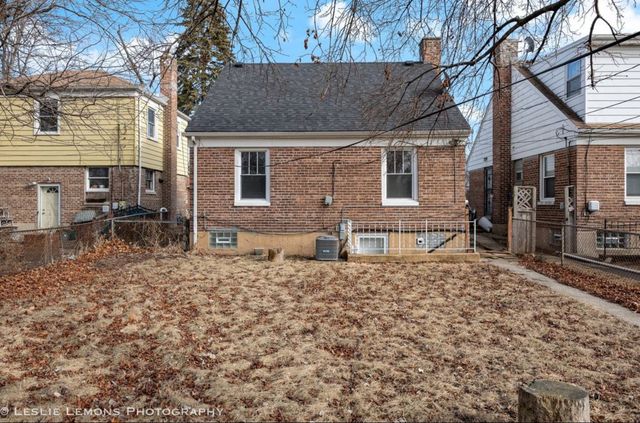 626 Manchester Avenue, Westchester, IL 60154