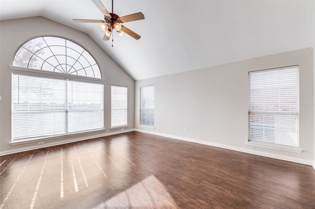 2771 Waterway Drive, Grand Prairie, TX 75054