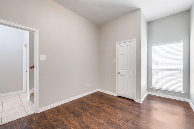 2771 Waterway Drive, Grand Prairie, TX 75054