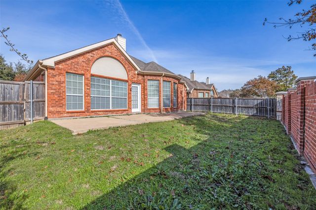 2771 Waterway Drive, Grand Prairie, TX 75054