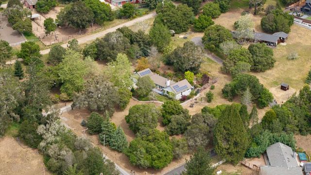 2111 Cox Road, Aptos, CA 95003