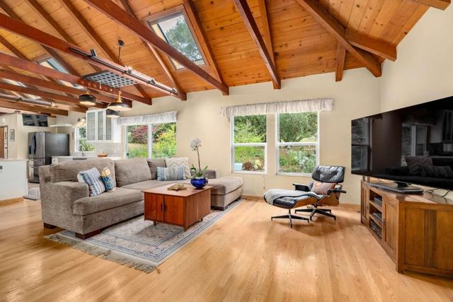 2111 Cox Road, Aptos, CA 95003