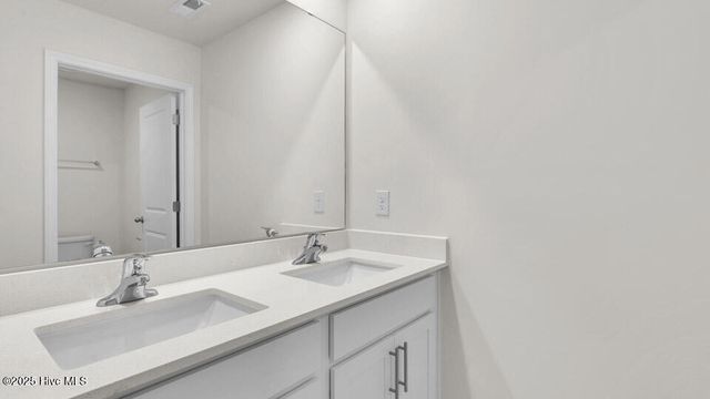 1001 Misty Creek Drive, Aberdeen, NC 28315