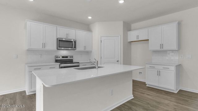 1001 Misty Creek Drive, Aberdeen, NC 28315