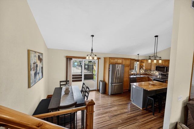 126 Albert Circle, Belleville, WI 53508