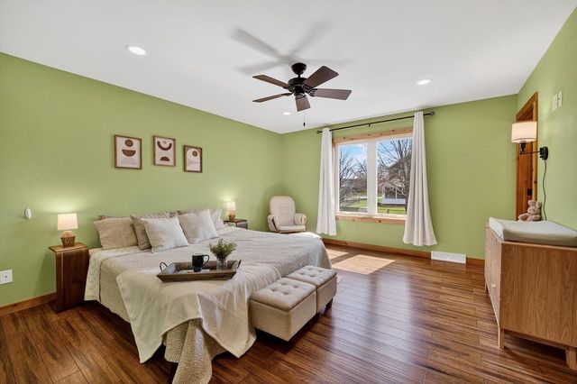 126 Albert Circle, Belleville, WI 53508