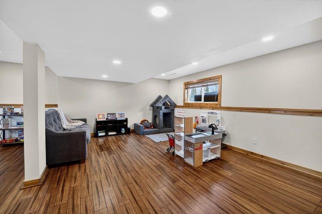 126 Albert Circle, Belleville, WI 53508