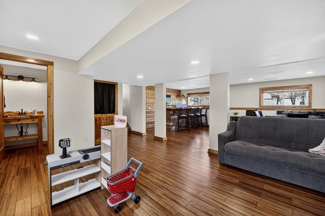 126 Albert Circle, Belleville, WI 53508