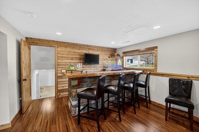 126 Albert Circle, Belleville, WI 53508