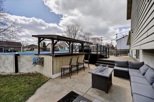 126 Albert Circle, Belleville, WI 53508