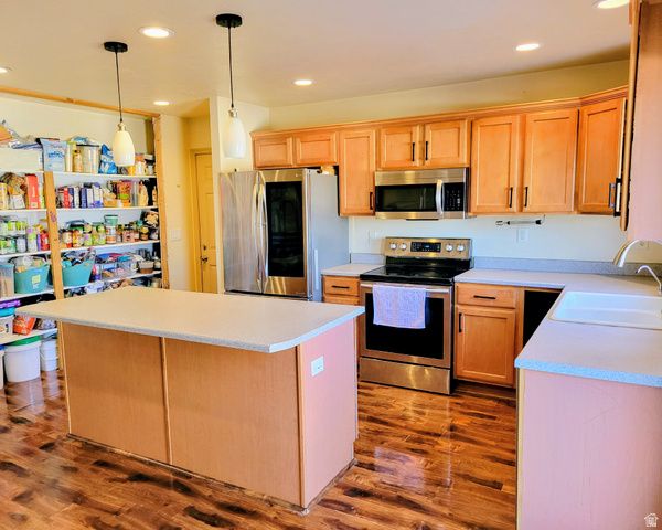 172 W ARUBA DR, Saratoga Springs, UT 84045