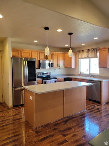 172 W ARUBA DR, Saratoga Springs, UT 84045