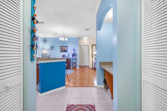 615 Fairway Dr 202, St Augustine, FL 32084