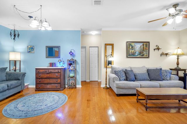 615 Fairway Dr 202, St Augustine, FL 32084