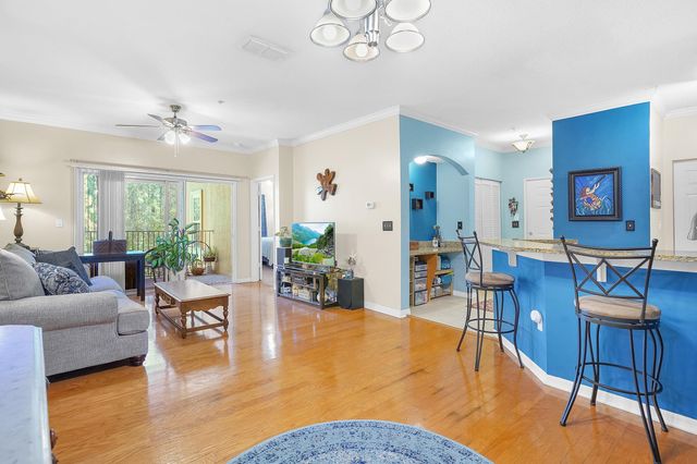 615 Fairway Dr 202, St Augustine, FL 32084