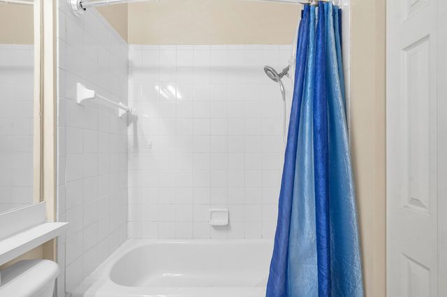 615 Fairway Dr 202, St Augustine, FL 32084